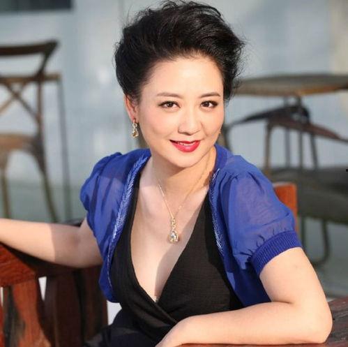 演员鲁文近来生活照,日常生活中的明星风采